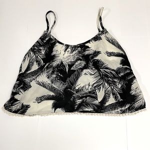 Small Palm Design Crop Top FOREVER 21